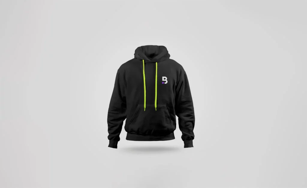 Sweat noir portant la signature Berthe
